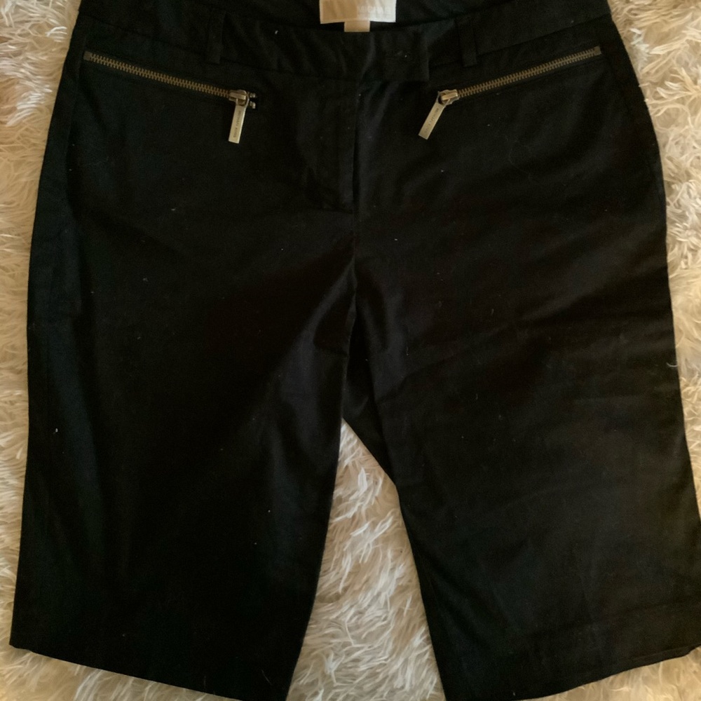 LAST CHANCE Michael Kors black Sz 8 Bermuda shorts